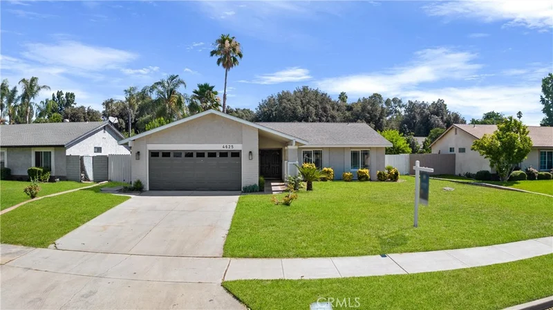 4625 La Paz Ln, Riverside, CA 92501