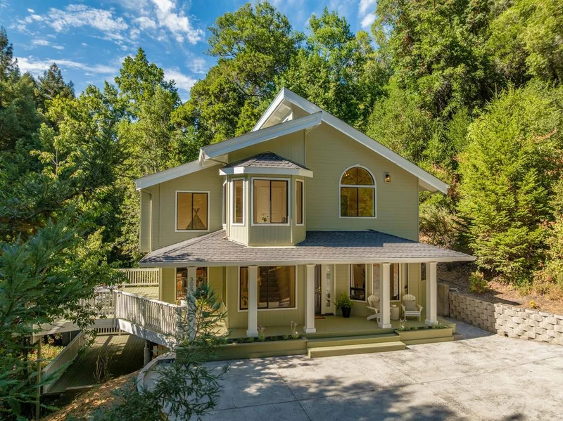 300 Vine Hill Road, Santa Cruz, CA 95065