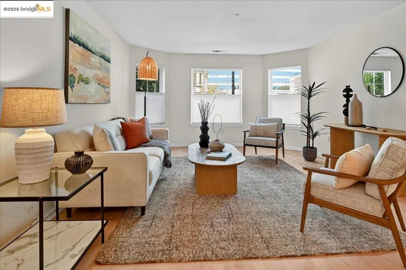555 10th St 113, Oakland, CA 94607