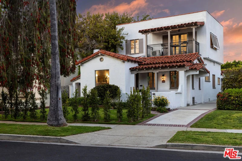 864 Wellesley Avenue, Los Angeles, CA 90049