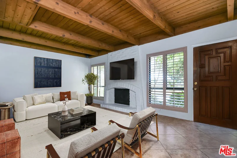 10126 Reseda Boulevard 112, Northridge, CA 91324