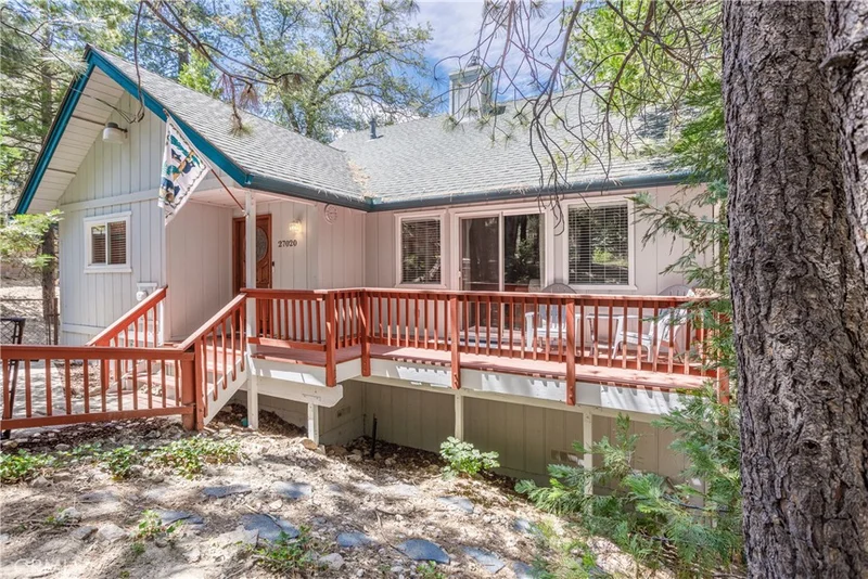 27020 Everest Road, Lake Arrowhead, CA 92352
