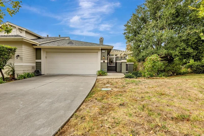 111 Cliff Swallow Court, Brisbane, CA 94005