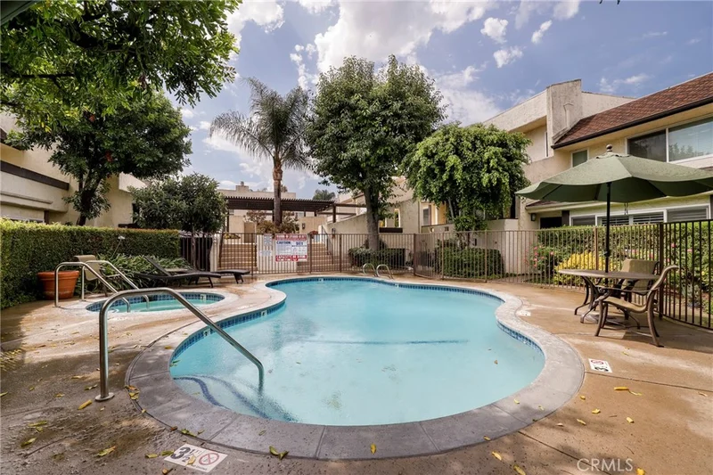 4321 Matilija Avenue 1, Sherman Oaks, CA 91423