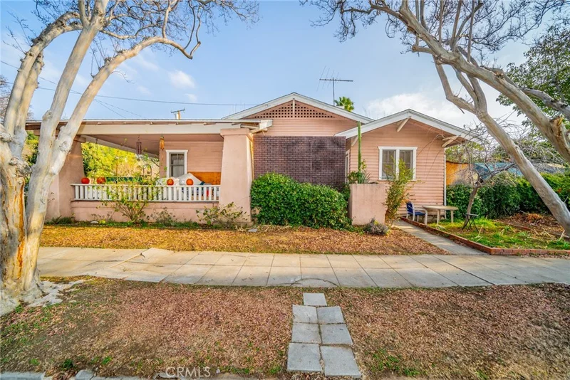 302 Sonora Street, Redlands, CA 92373