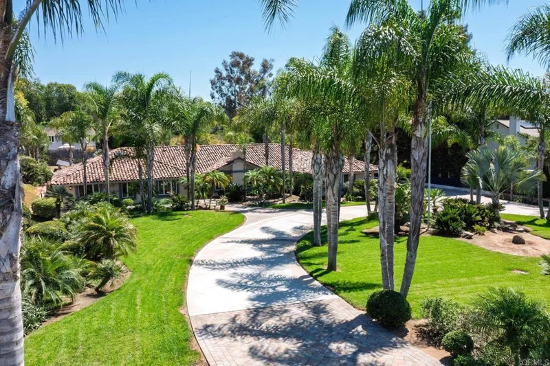 1130 Sugarbush Drive, Vista, CA 92084