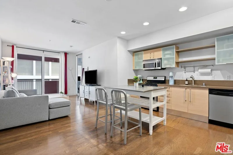 1234 Wilshire Boulevard 433, Los Angeles, CA 90017