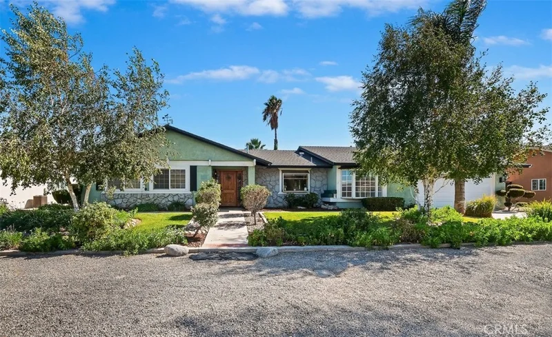 11686 Del Sur, Jurupa Valley, CA 91752