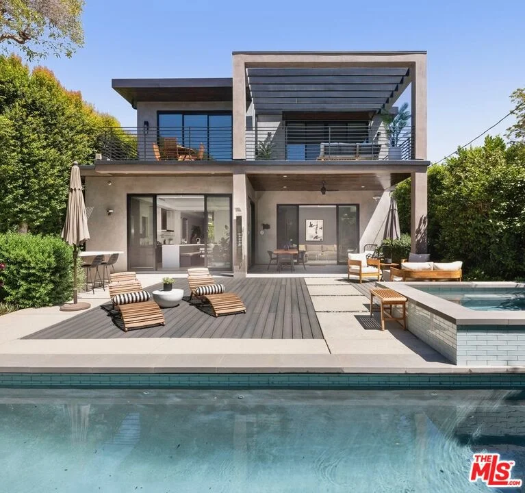 125 S Medio Drive, Los Angeles, CA 90049