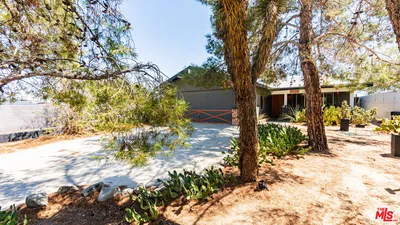 62033 Bonair Road photo 2