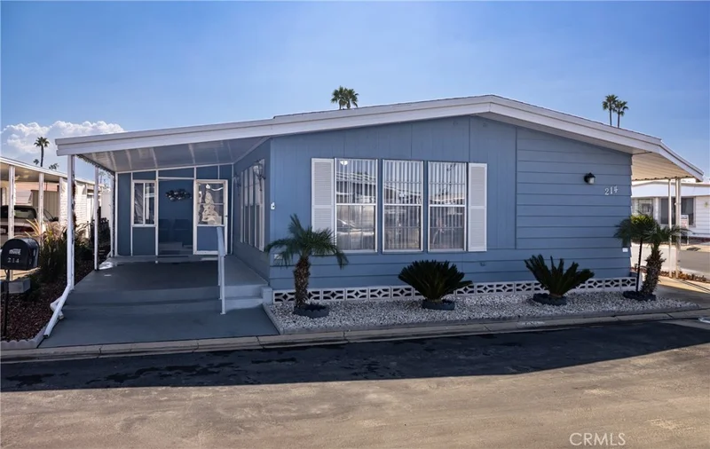 601 N Kirby Street 214, Hemet, CA 92545