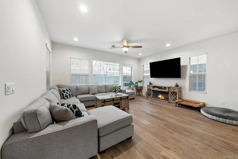 1242 Camino Prado, Chula Vista, CA 91913