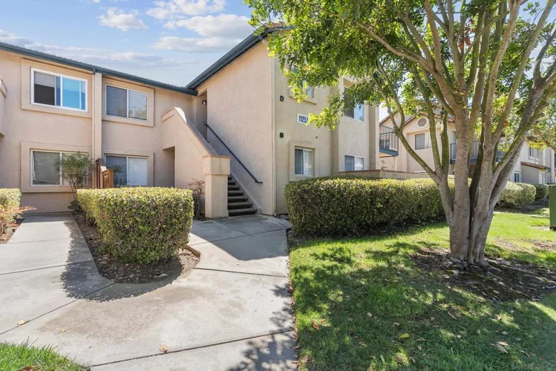 11251 Avenida De Los Lobos D, San Diego, CA 92127