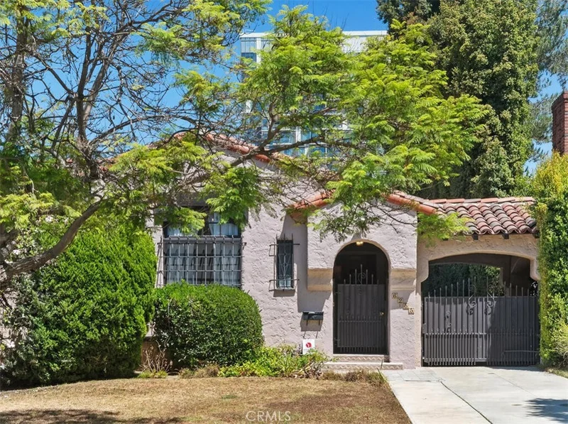 6255 Del Valle Drive, Los Angeles, CA 90048