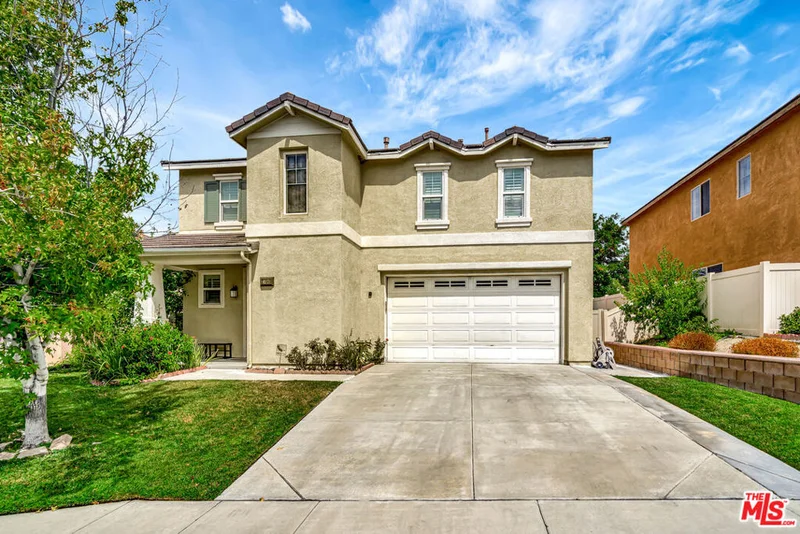 27060 Mountain Willow Lane, Canyon Country, CA 91387