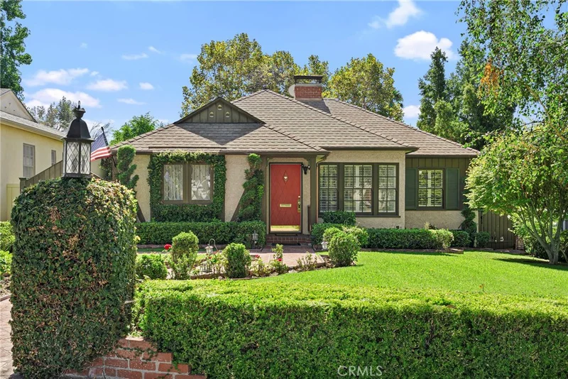 1046 E Grinnell Drive, Burbank, CA 91501