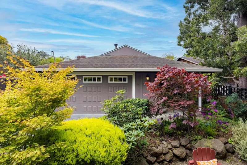 1047 Acacia Street, Montara, CA 94037