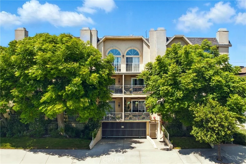 11445 Moorpark Street 12, Studio City, CA 91602
