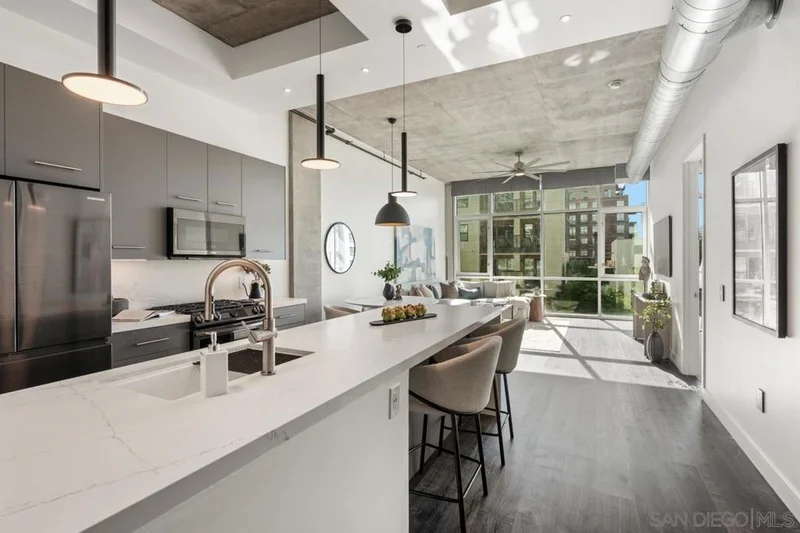 1025 Island Ave 402, San Diego, CA 92101