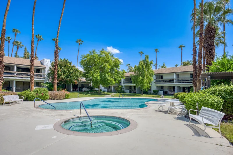 5125 E Waverly Drive B11, Palm Springs, CA 92264