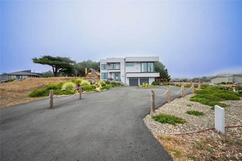 14771 Navarro Way, Manchester, CA 95459