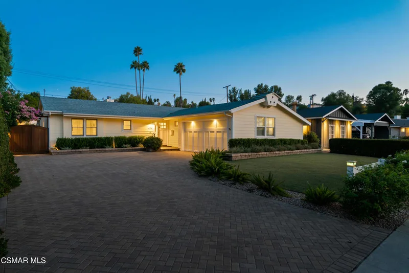 6234 Jackie Avenue, Woodland Hills, CA 91367