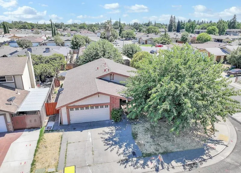 302 Lisa Court, Stockton, CA 95210
