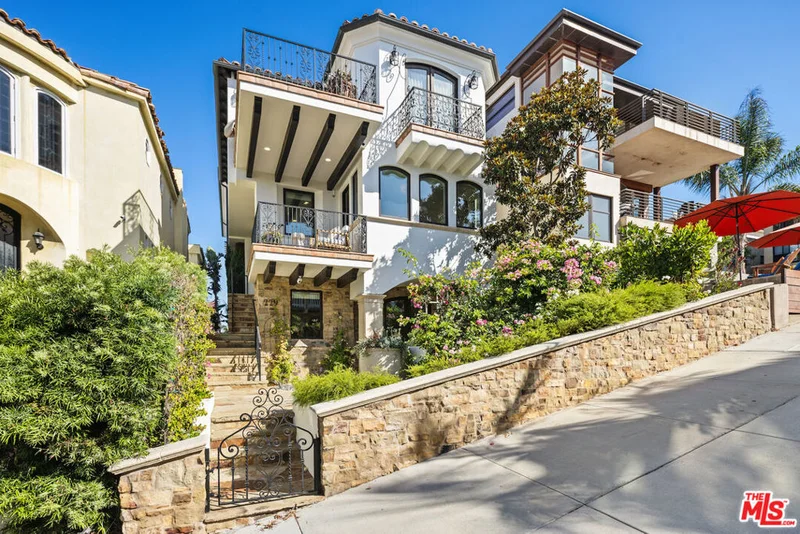 229 24th Street, Manhattan Beach, CA 90266