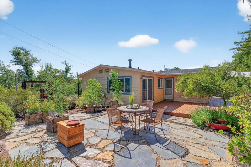 425 Eagle Road, Scotts Valley, CA 95066