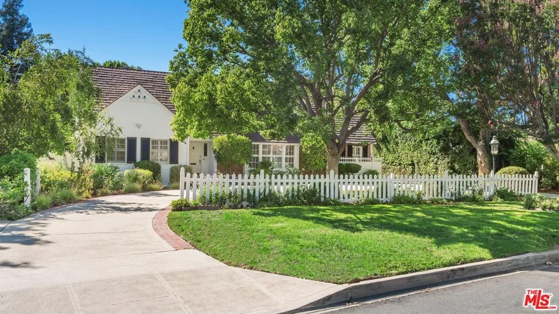 6317 Orion Avenue, Van Nuys, CA 91411