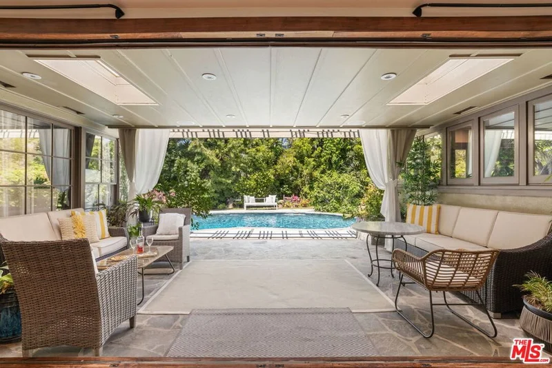 2299 Beverwil Drive, Los Angeles, CA 90034