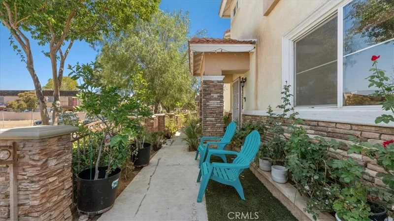 10115 Onyx Way photo 2