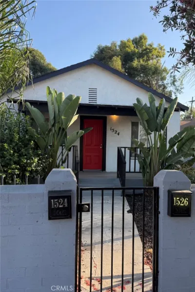 1524 1526 E 105th Street photo 2