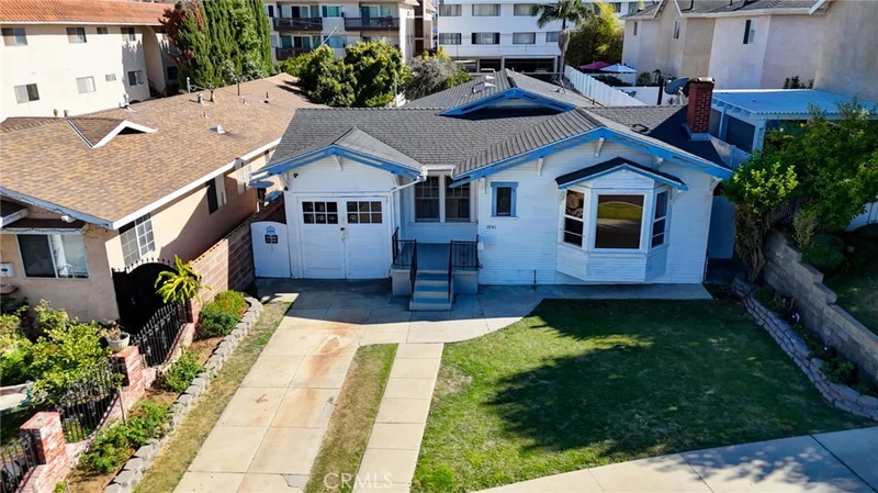 1041 W 11th Street, San Pedro, CA 90731