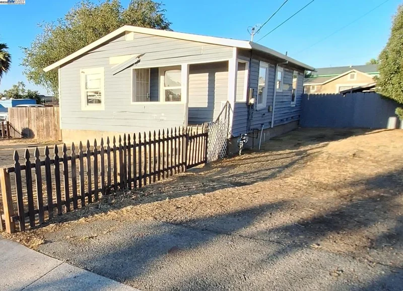 118 Poinsettia Ave, Bay Point, CA 94565