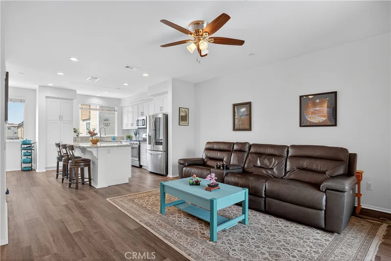 893 Tangelo Way 103, Corona, CA 92878