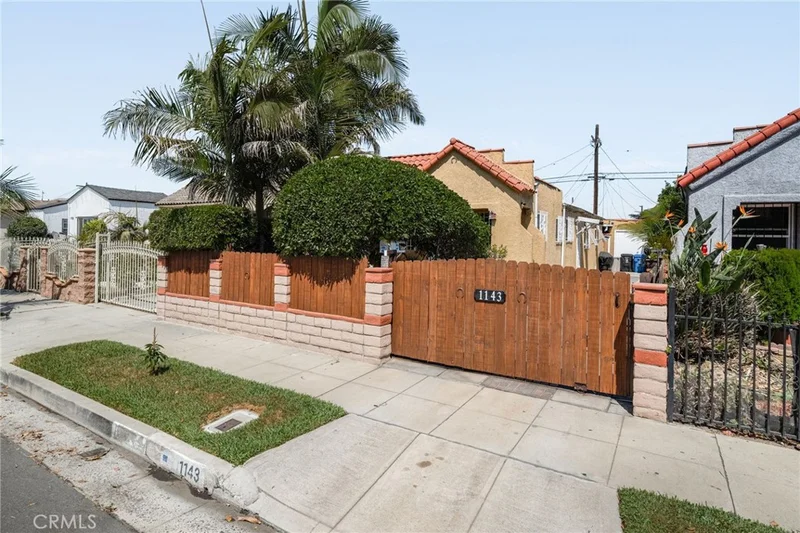 1143 West 66th, Los Angeles, CA 90044