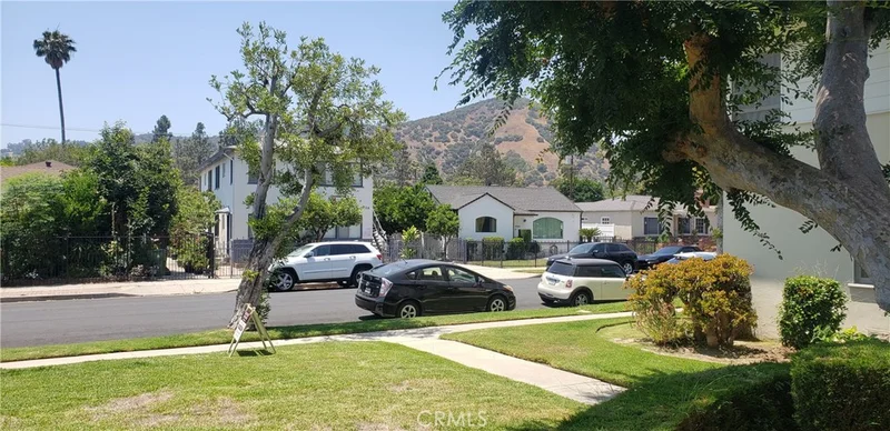 4131 Perlita Avenue B, Los Angeles, CA 90039