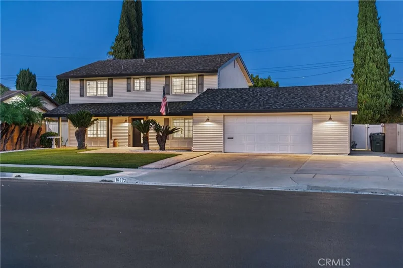18572 Los Leones St, Fountain Valley, CA 92708