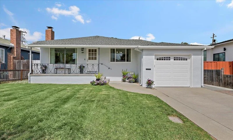 227 Poinsettia Avenue, San Mateo, CA 94403