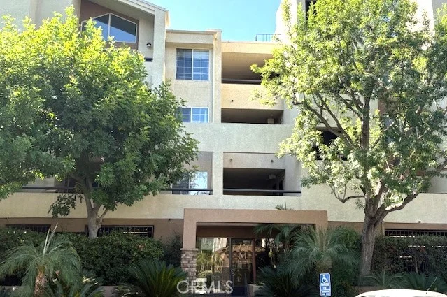 5525 Canoga Avenue 203, Woodland Hills, CA 91367