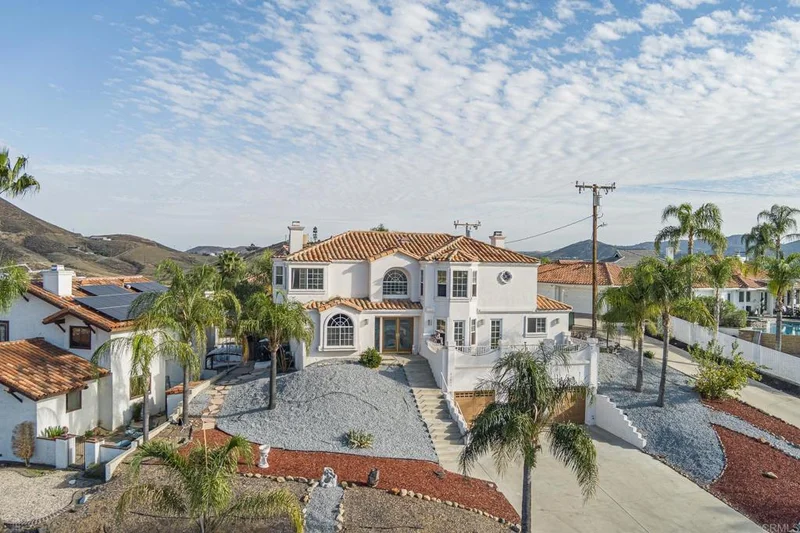 22633 Inspiration Pt, Canyon Lake, CA 92587