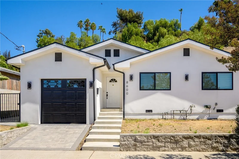 8600 Bluffdale Drive, Sun Valley, CA 91352