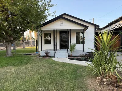 2634 Center Street