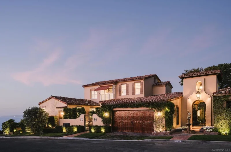 7757 Whitefield Pl, La Jolla, CA 92037