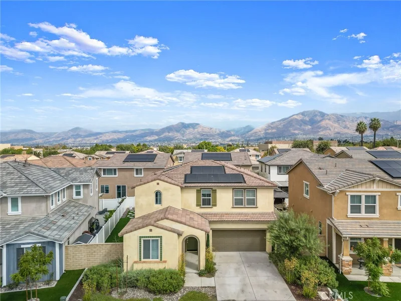 874 Royal Knight Trl, Redlands, CA 92374