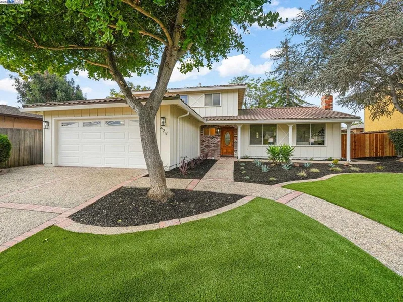 425 Lexington Dr, Vallejo, CA 94591-6817