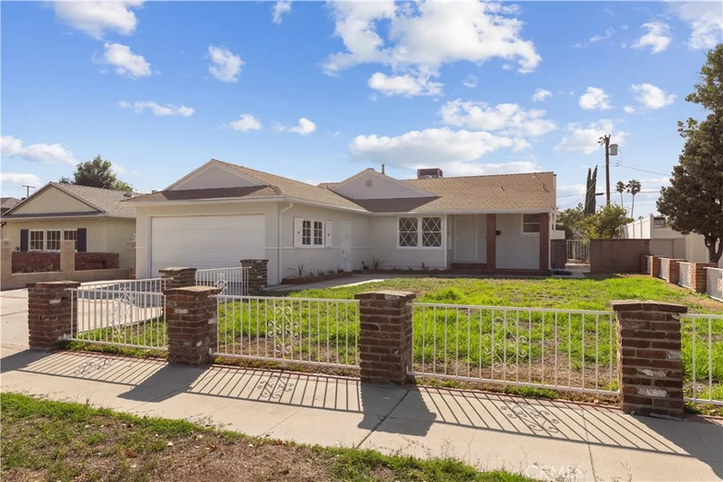 10025 Burnet Avenue, San Fernando, CA 91345