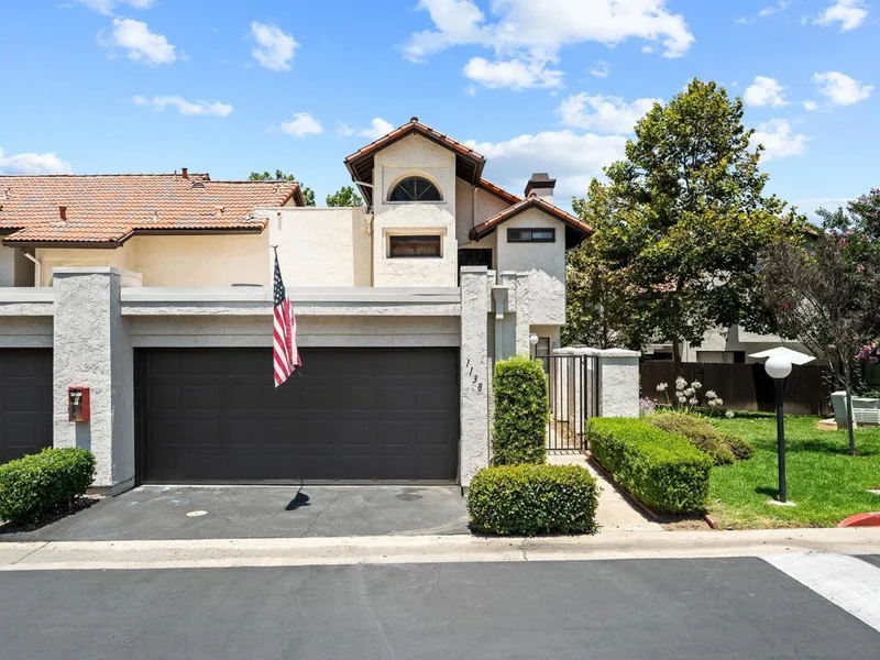 1138 Via Loma Vista, El Cajon, CA 92019