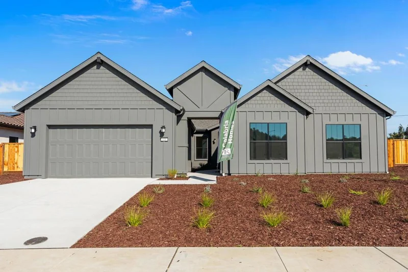 410 Maria Drive, Hollister, CA 95023